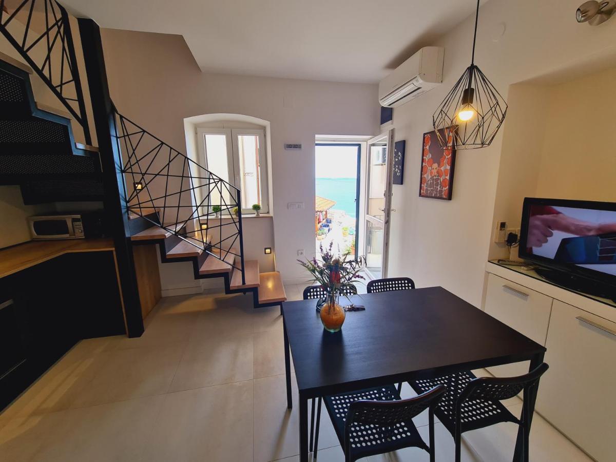 Beach Apartment Renco Sumpetar Ngoại thất bức ảnh