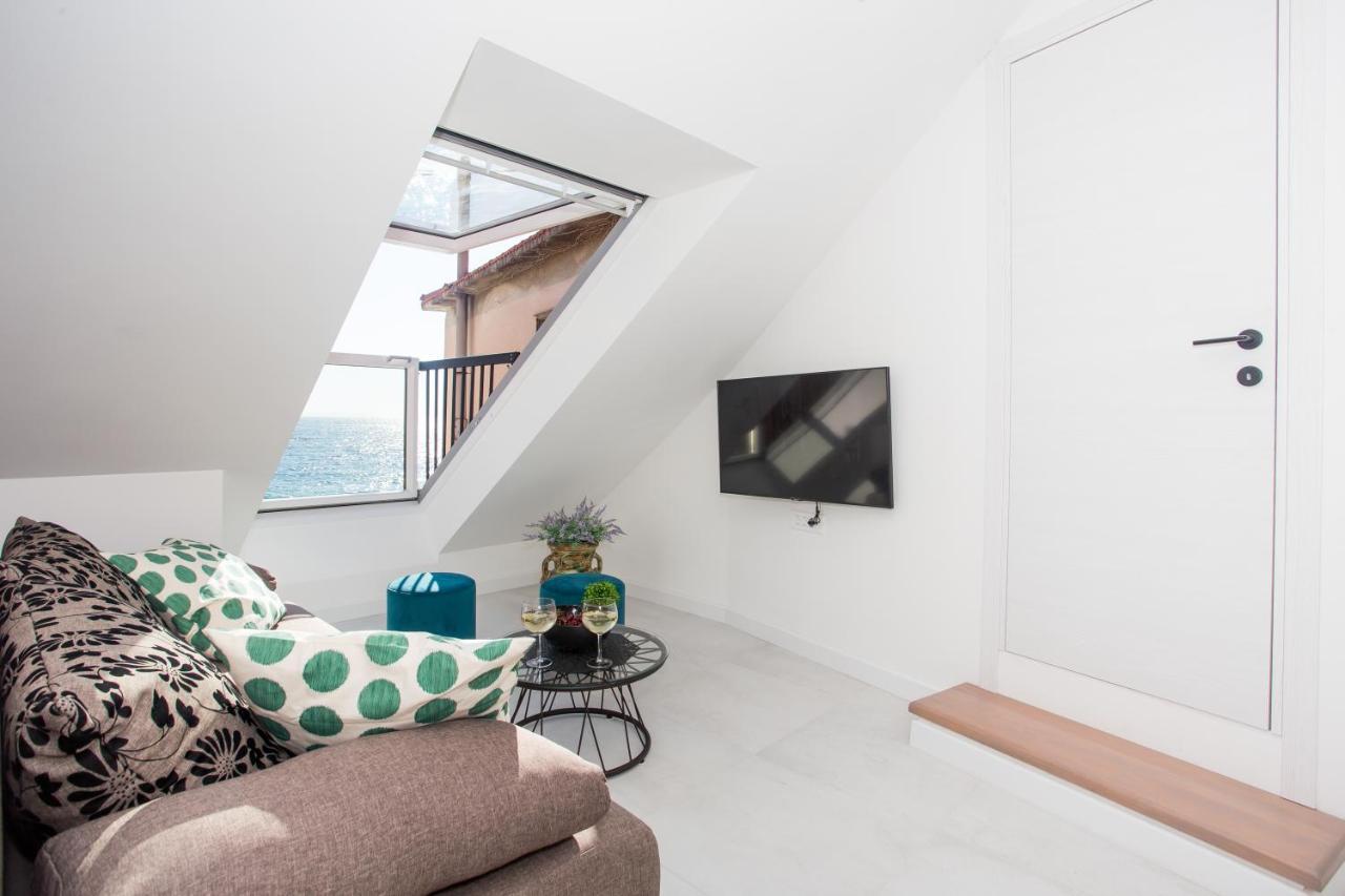 Beach Apartment Renco Sumpetar Ngoại thất bức ảnh