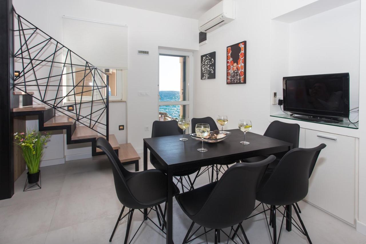 Beach Apartment Renco Sumpetar Ngoại thất bức ảnh
