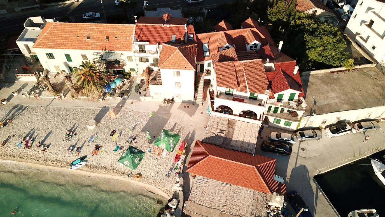 Beach Apartment Renco Sumpetar Ngoại thất bức ảnh